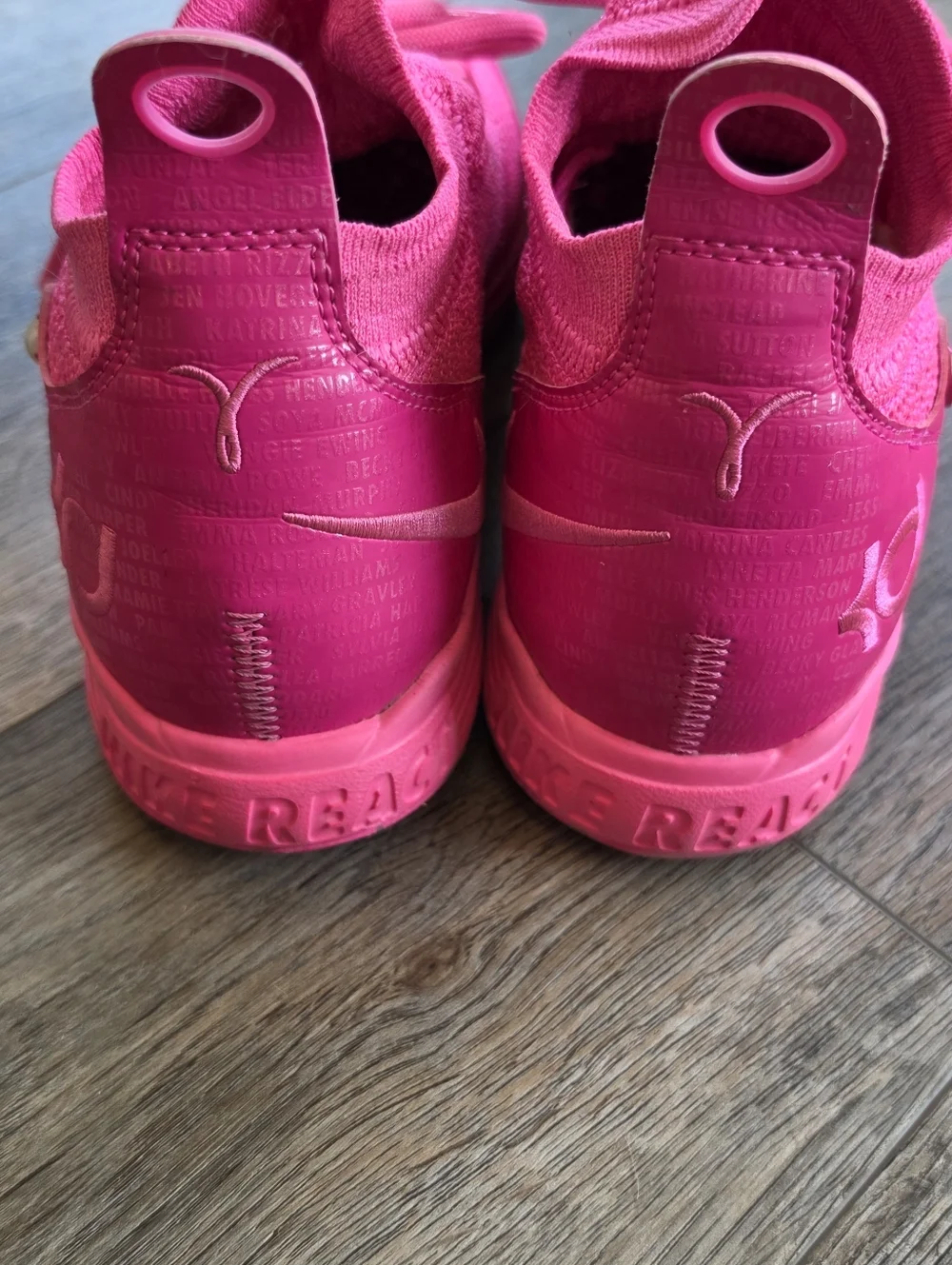 Nike Zoom KD 11 Aunt Pearl Pink Sneakers 7Y LE Breast Cancer 8.5 Women's